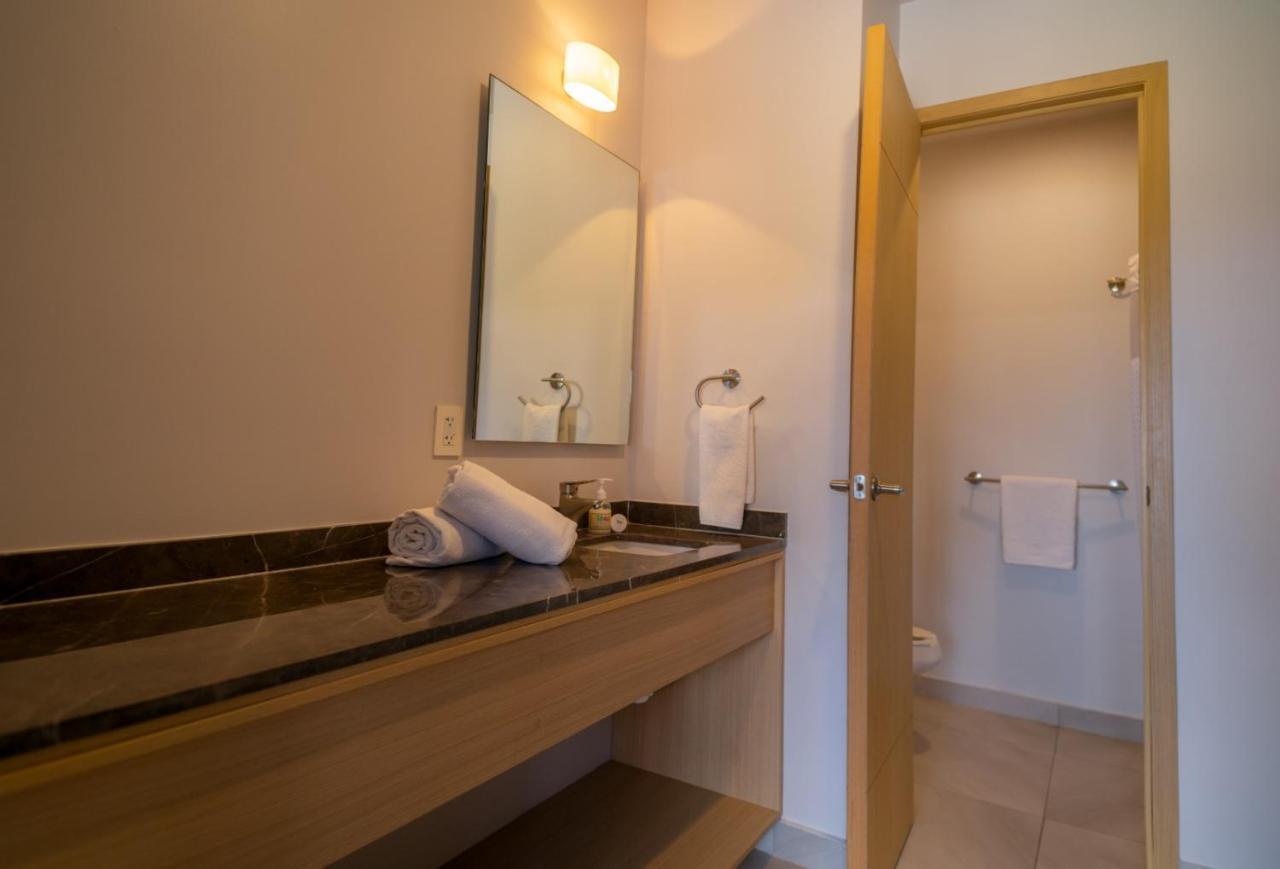 Livup Suites En Zona Iteso Zapopan Ngoại thất bức ảnh